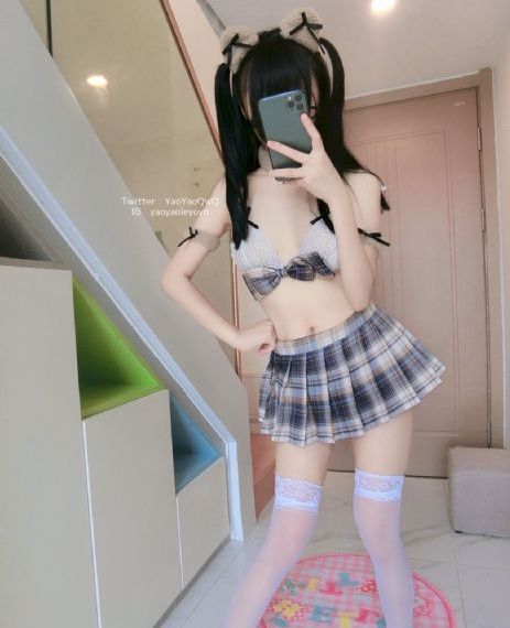 岸边露伴 一动也不动 2021_HD免费播放